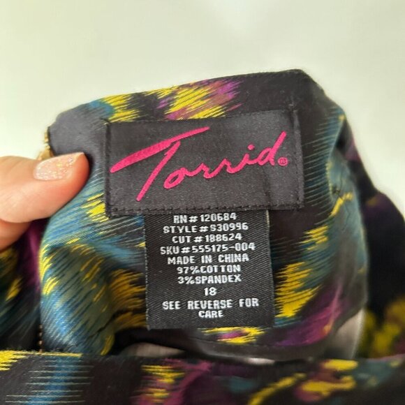Torrid Tulip Skirt Womens Size 18 Black Colorful Straight Skirt Rear Zip - Picture 7 of 7